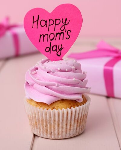 Mother’s Day/Father’s Day Cakes